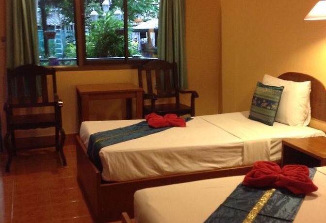 Coconut House Chaweng Hotel Chaweng Rates From 35 Per Night - 